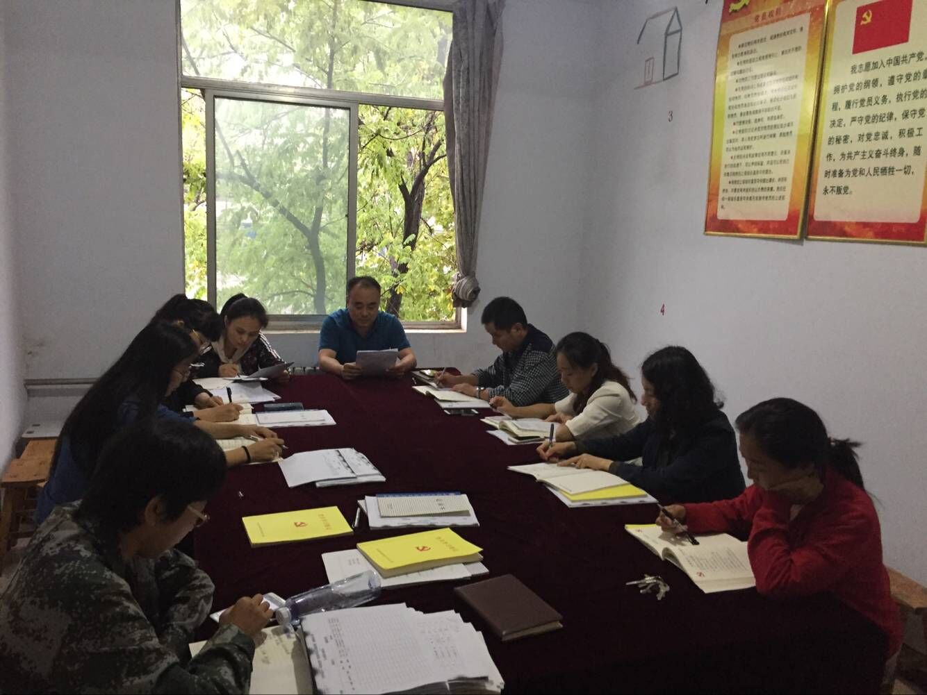 艺术设计系党支部召开党支部书记党建工作半年述职会议