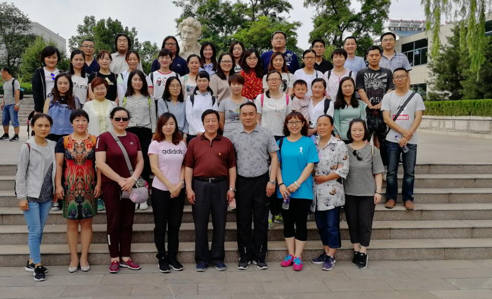 纺织服装工程系开展“师德师风”主题活动