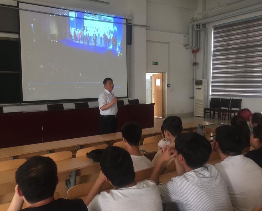 纺织服装工程系企业文化进校园系列报道（二）——泰安如意集团来我校宣讲