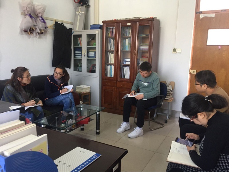 工商管理系召开党政联席会议