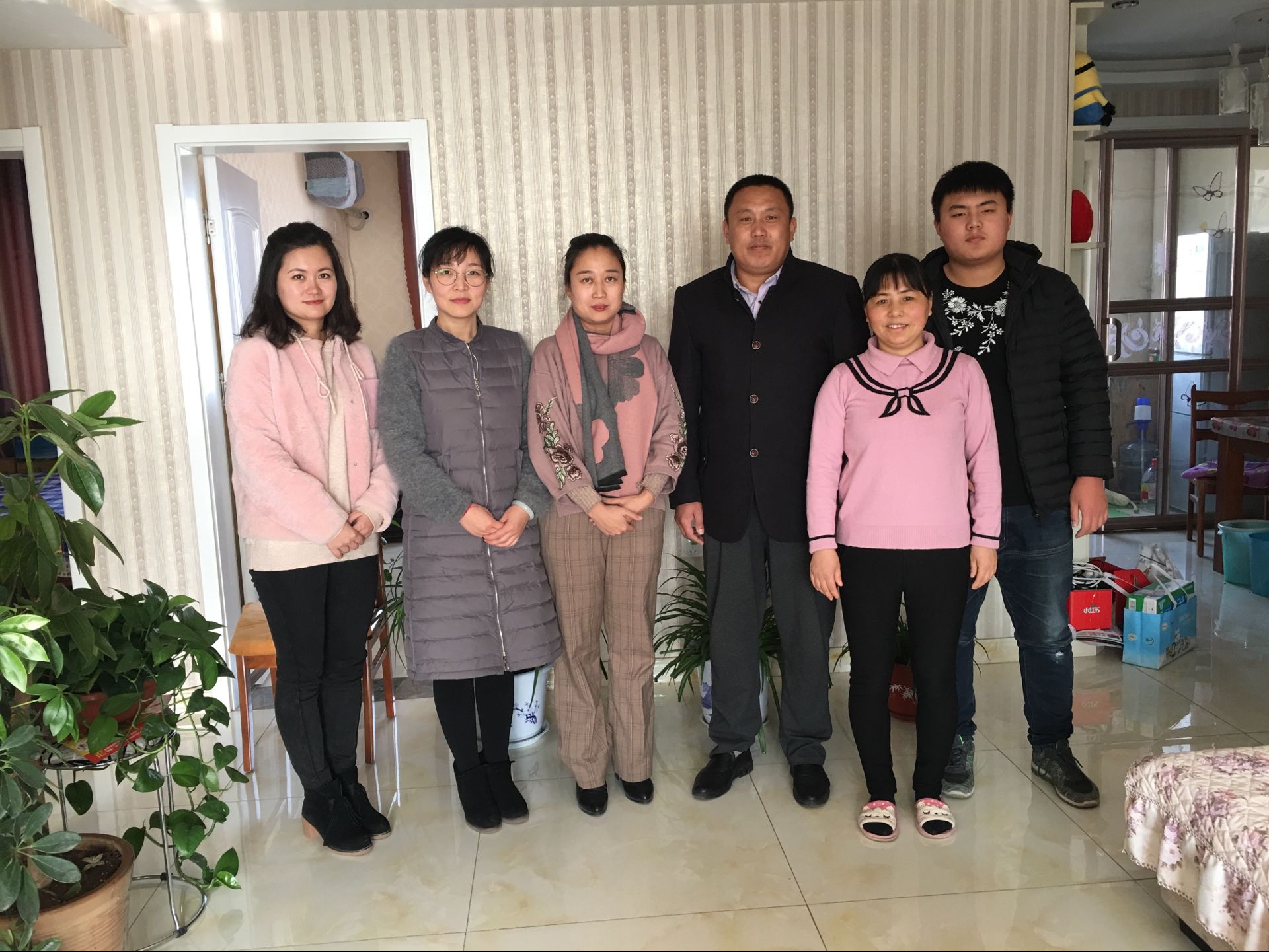 走进家庭，走近学生----艺术设计系家访纪实