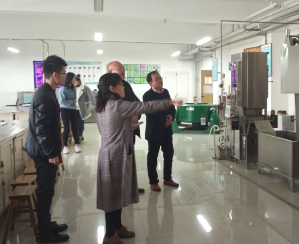 山东天泓环保工程有限公司来轻化工程系考察调研