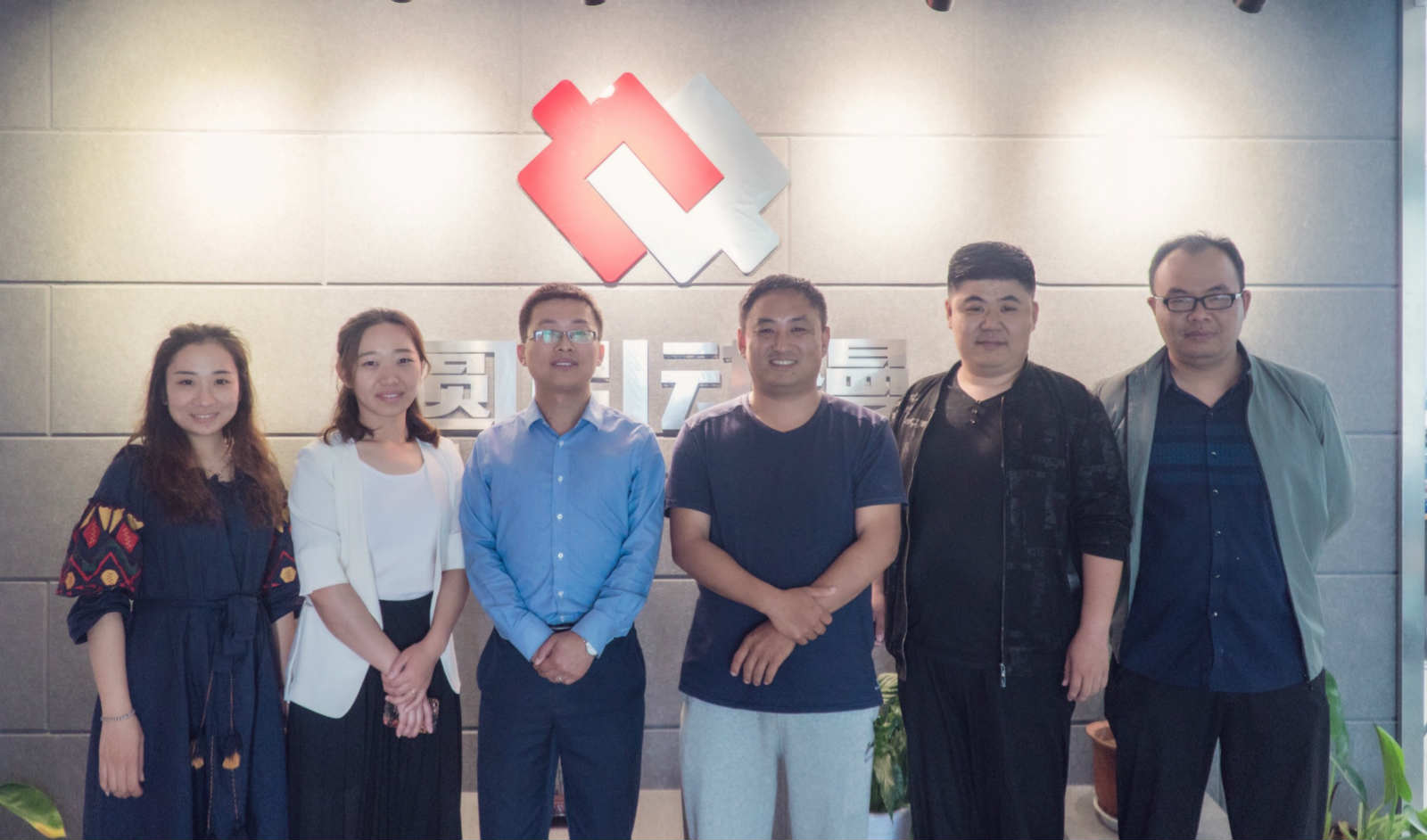 艺术设计系动漫专业室企业调研系列之二——到山东独秀文化传媒有限公司走访