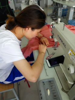 纺织服装工程系举办“舜唐杯”服装制版与工艺大赛