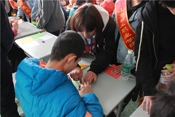 心理咨询中心举办“关爱特殊儿童，需要你我行动”爱心志愿活动