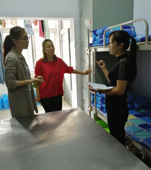 工商管理系开展学生公寓安全大检查