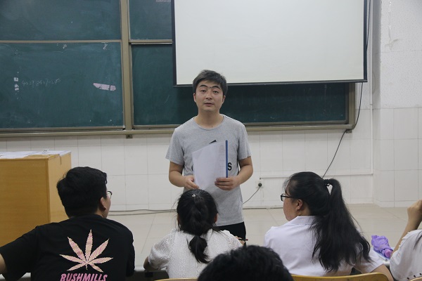 工商管理系“企业文化进校园活动”系列报道(二)