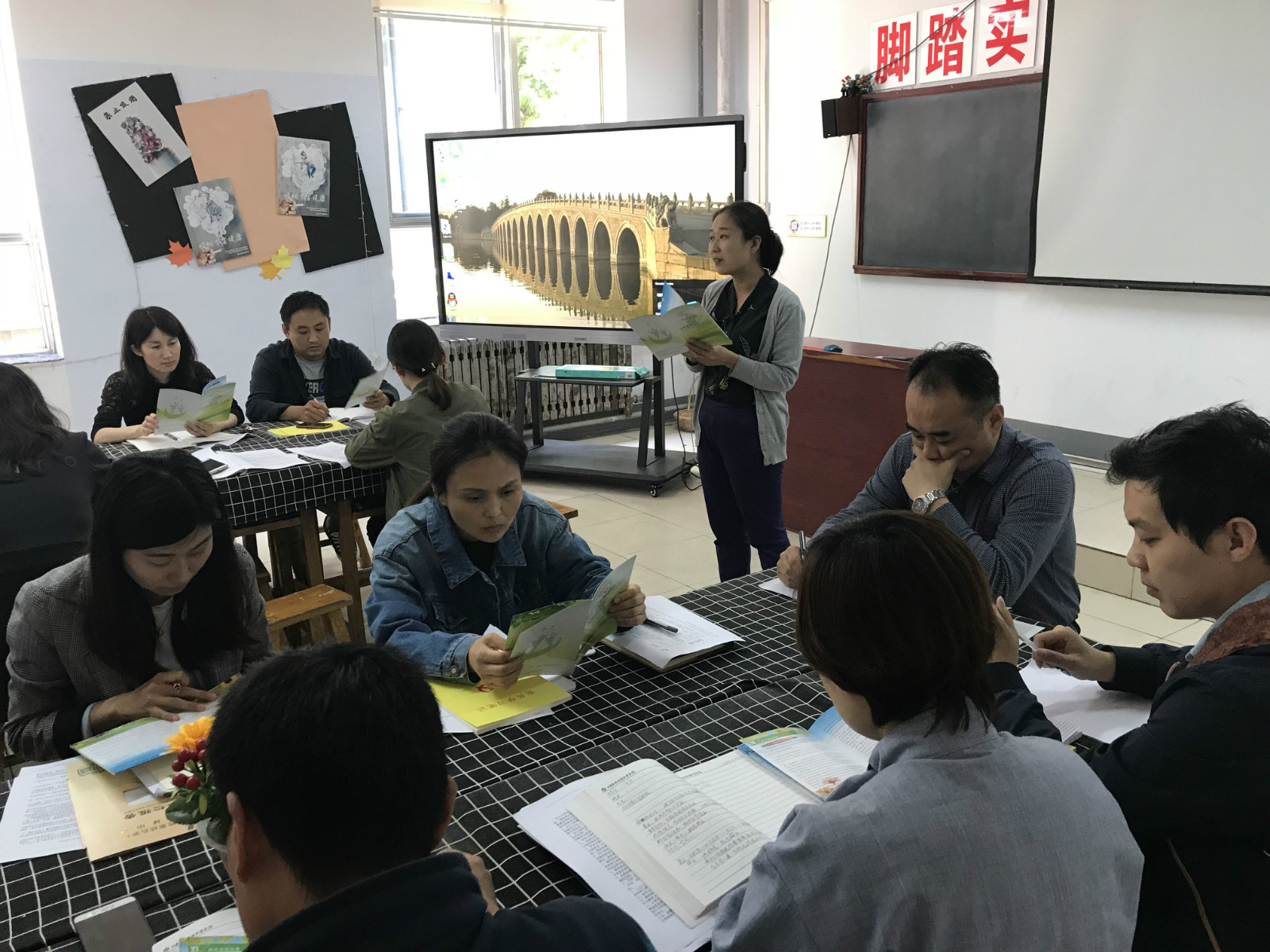 艺术设计系开展“大学生资助政策”学习活动