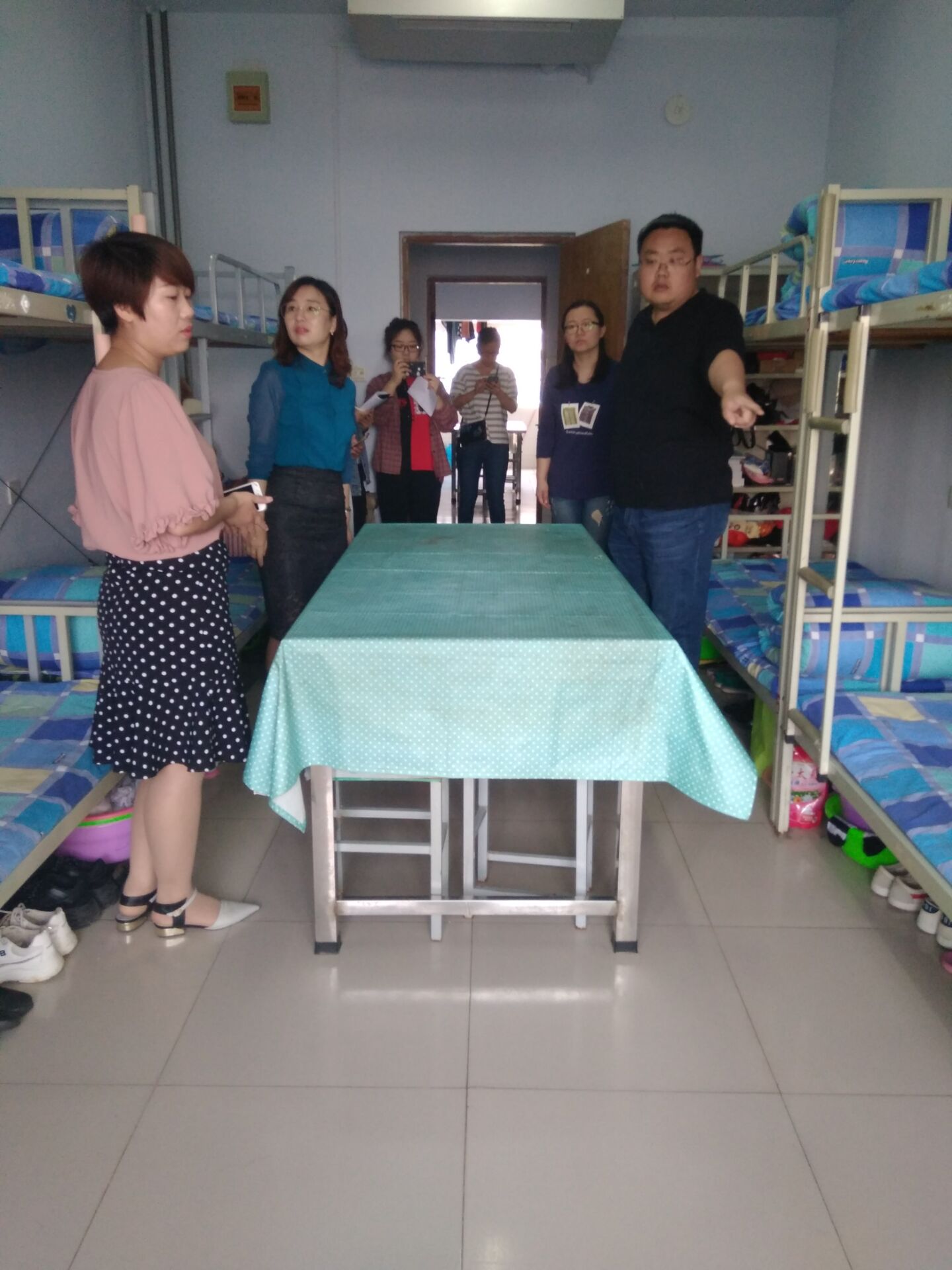 纺织服装工程系学生宿舍内务卫生大检查活动