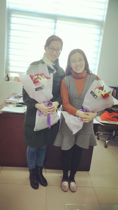 小小鲜花，大大温暖——工商管理系庆祝三八妇女节活动圆满成功