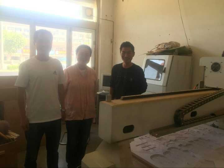 艺术设计系平面设计专业教师深入企业走访调研