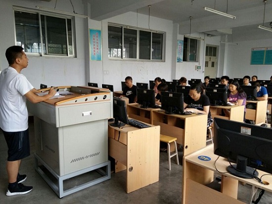 信息工程系召开新学期全体教师工作会议