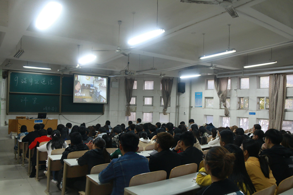 工商管理系开展“自强自立”道德讲堂活动