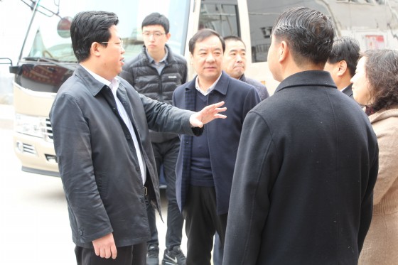 机电工程系党支部志愿者进社区普及安全用电知识