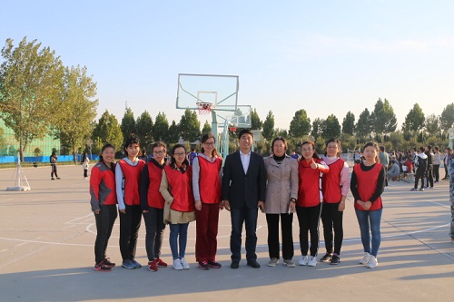 凝聚师生力量,共展青春风采 ——工商管理系参加学院篮球赛