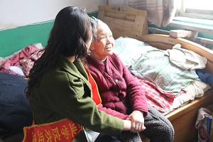 青春暖夕阳-志愿走进敬老院