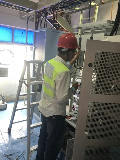 信息工程系赴宁波华为项目组走访看望通信技术专业16级现代学徒制教学班实践学习学生