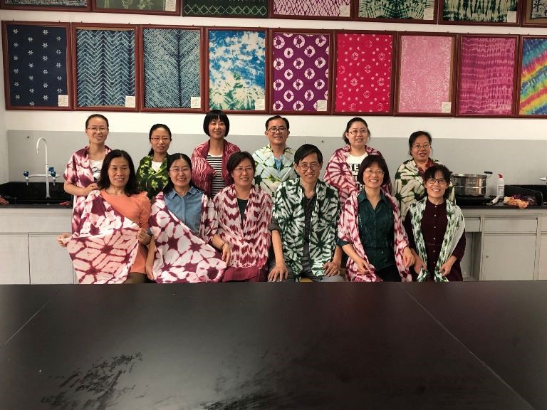 传承民间染色技艺 快乐生活快乐工作——学院艺术印染社团举办扎染技能竞赛